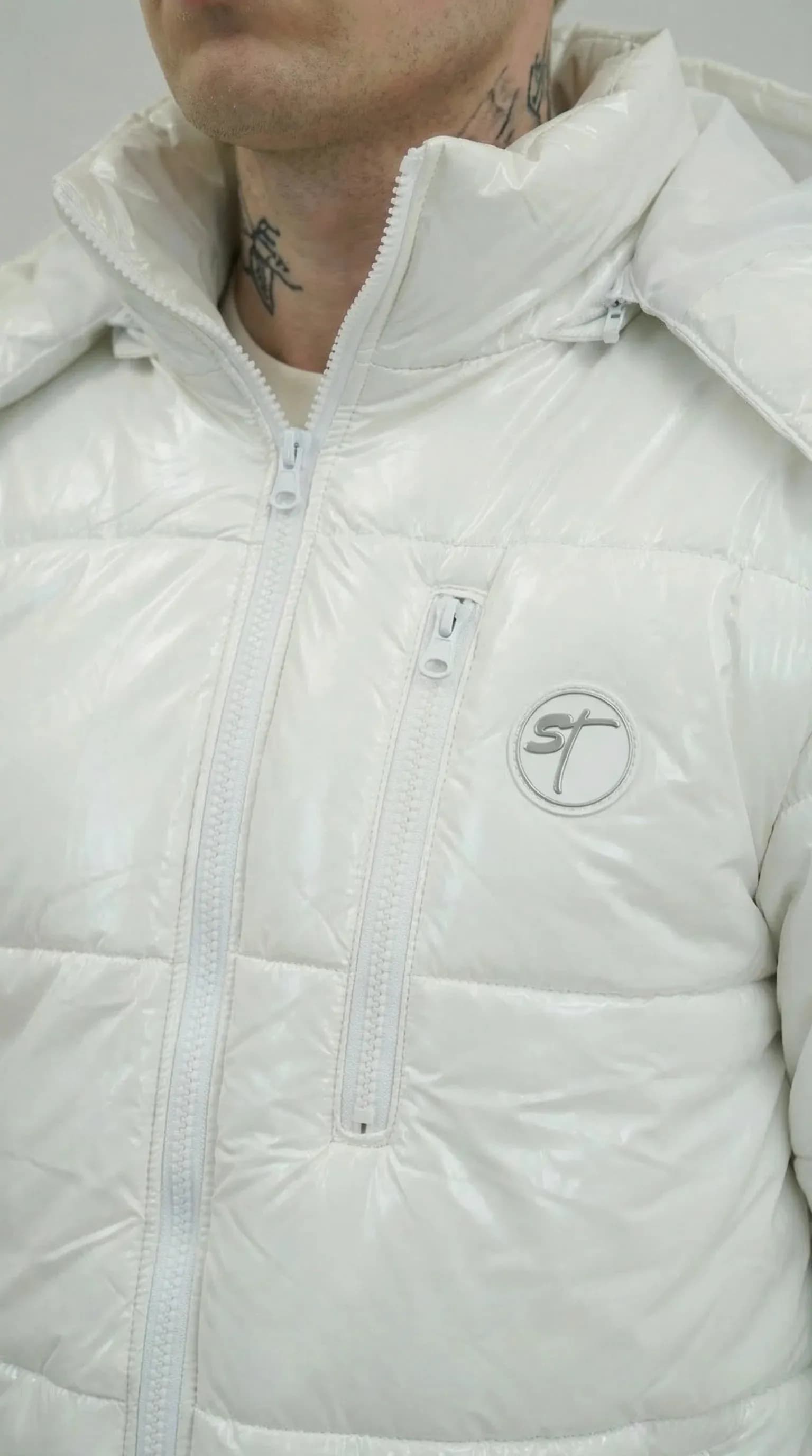STSL® Sin Turns Gloss Puffer Jacket – White Edition