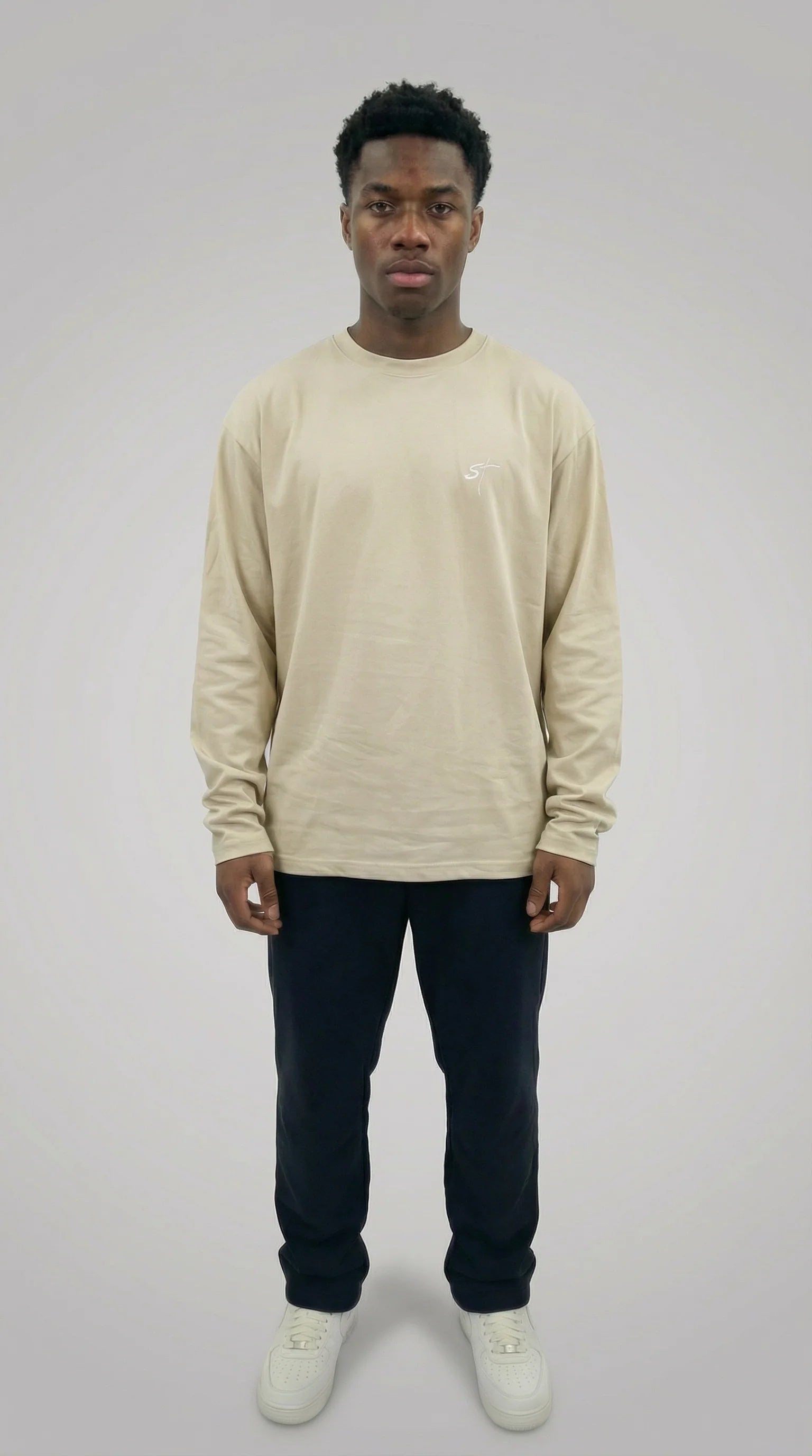 Warum Longsleeves perfekt fürs Layering sind – Streetwear Guide