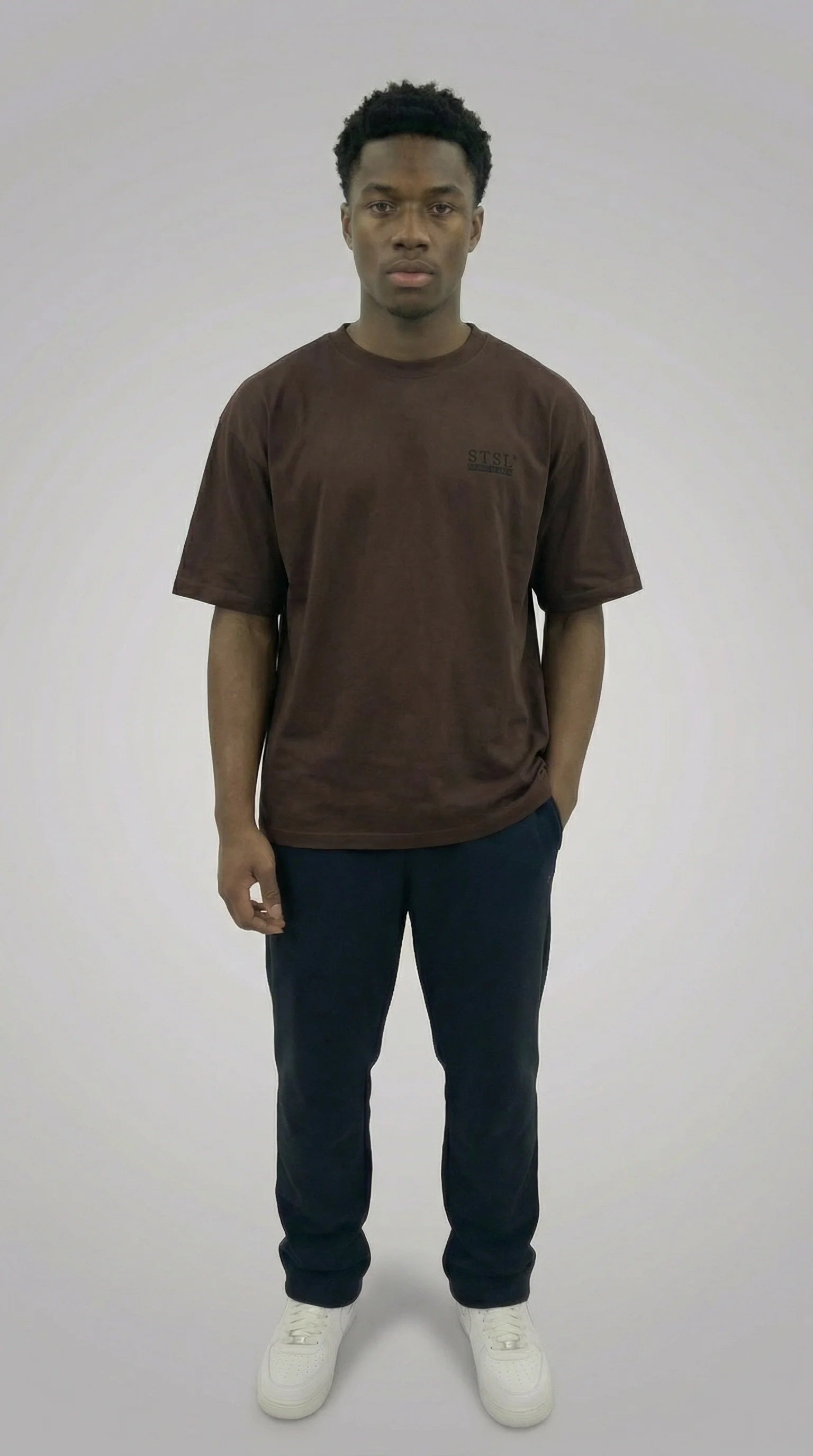 Warum Oversize-T-Shirts so beliebt sind – Streetwear Trend erklärt