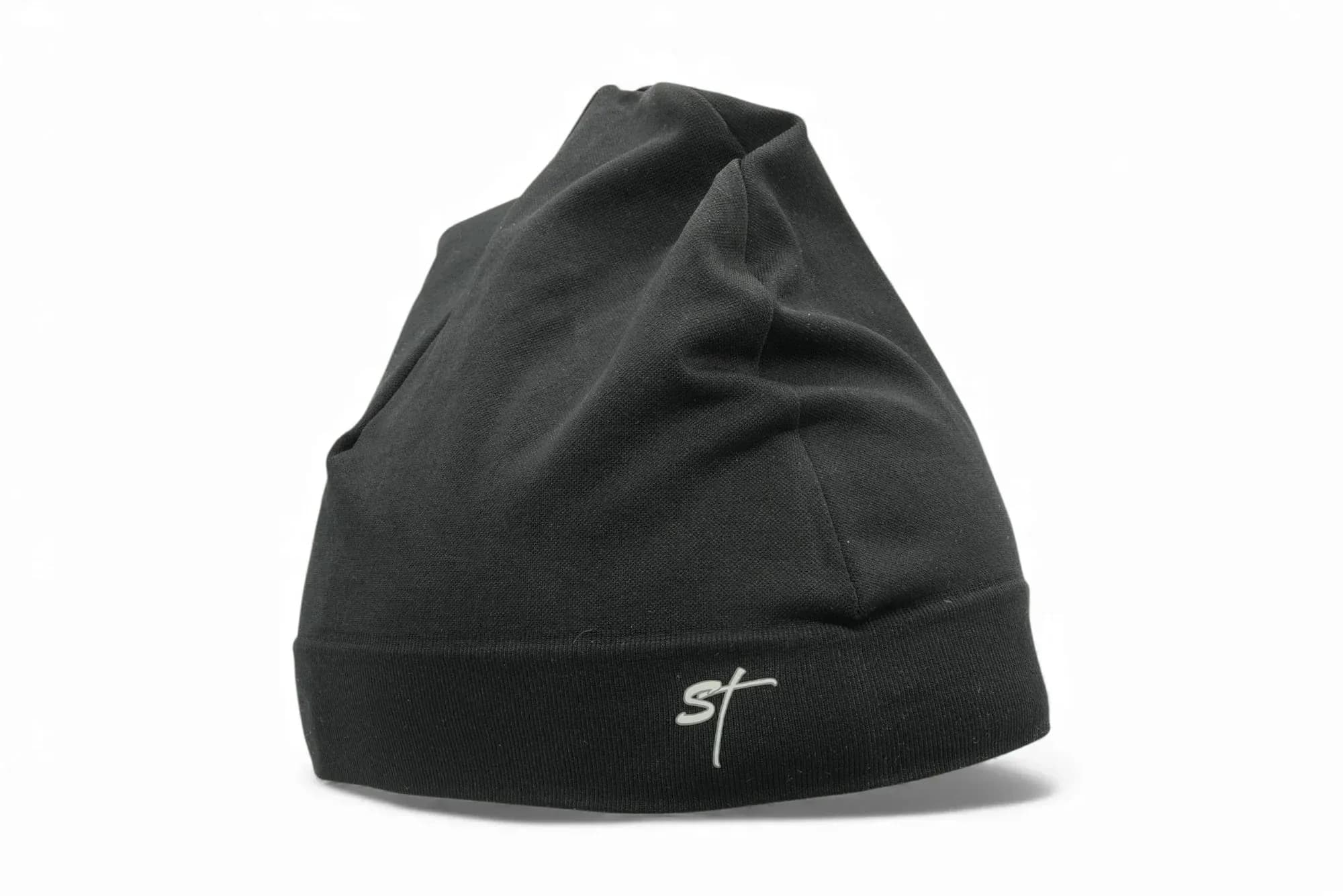 Beanie black ST logo