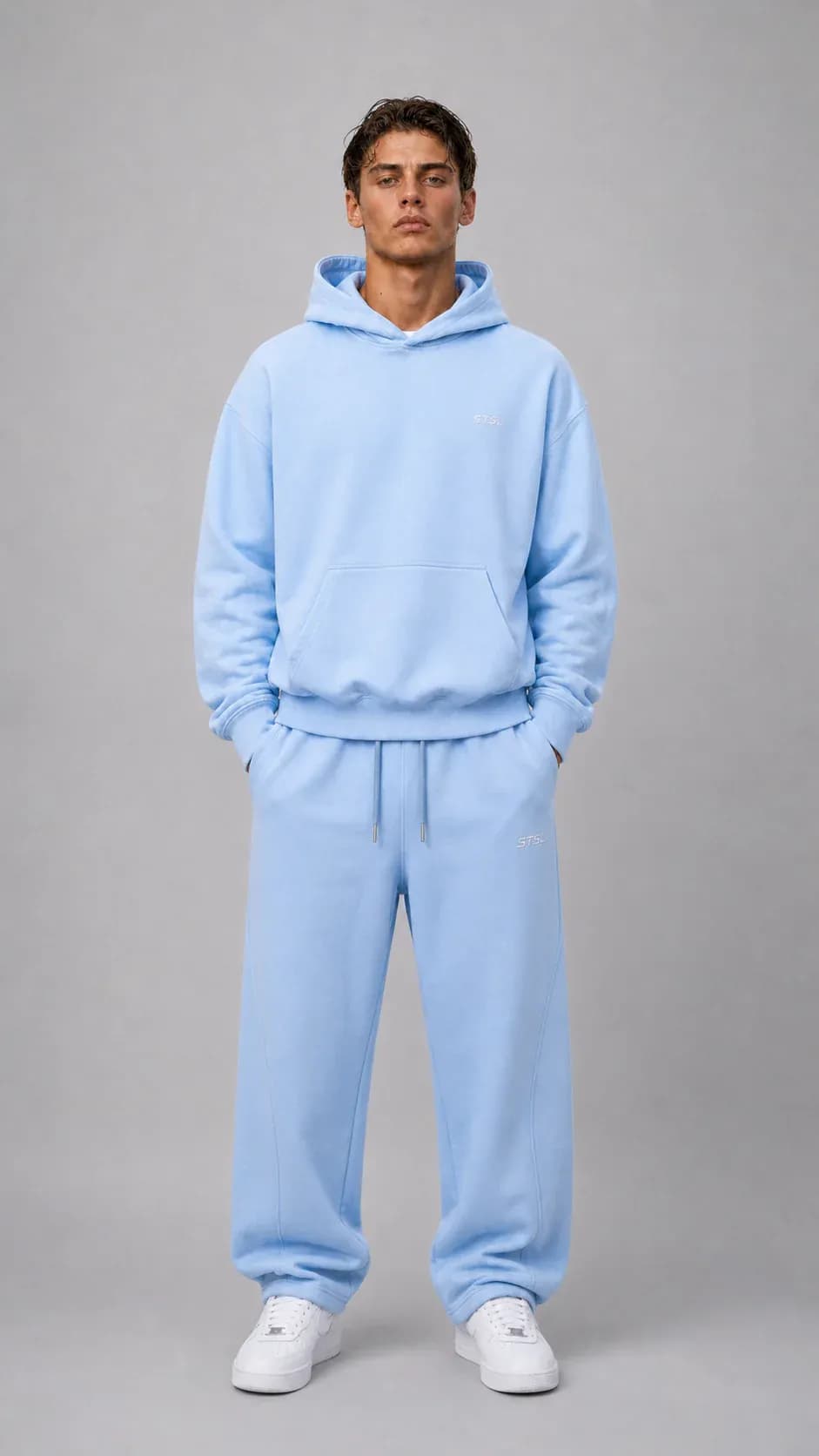 STSL® Pure Tracky Straight Premium Heavyweight Cotton, entspannter Straight Fit und kompromissloser Komfort – entwickelt für jeden Tag.
