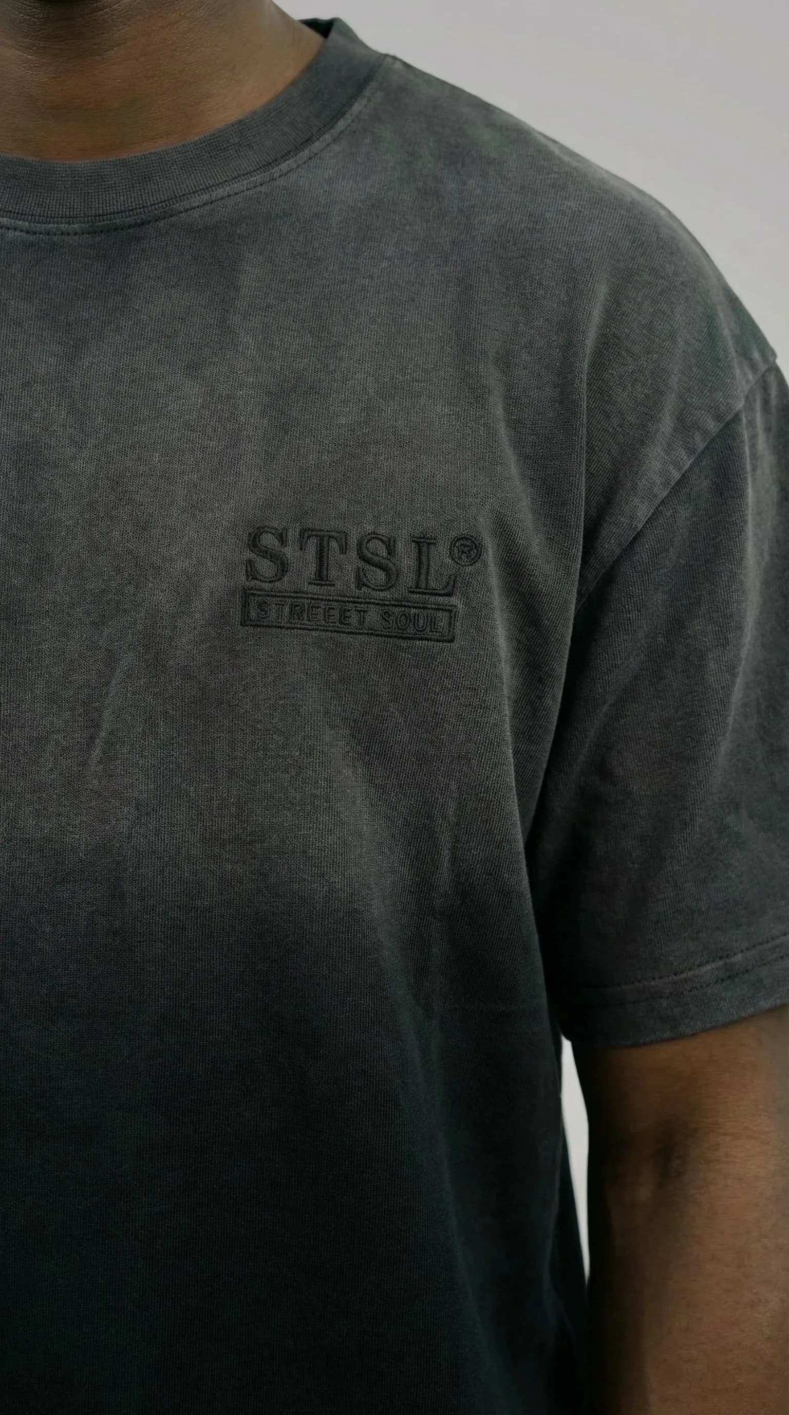 STSL® Essential Oversized T-Shirt – Black Fade